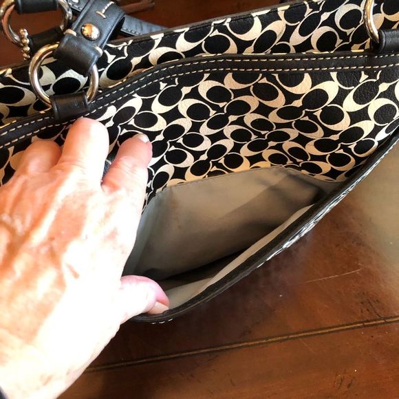 COACH - Chelsea Signature Heritage Stripe Tote. Beautiful & FLAWLESS CONDITION! - Picture 10 of 16